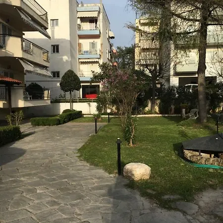 Cozy With Garden Appartement *