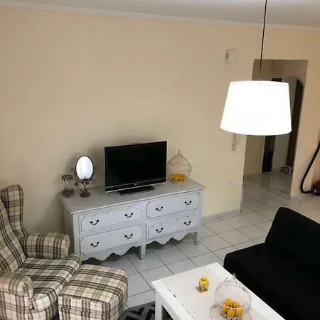 Apartment Cozy With Garden